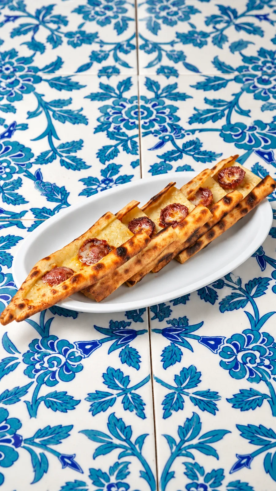 Sucuklu Kaşarlı Pide sunum görseli