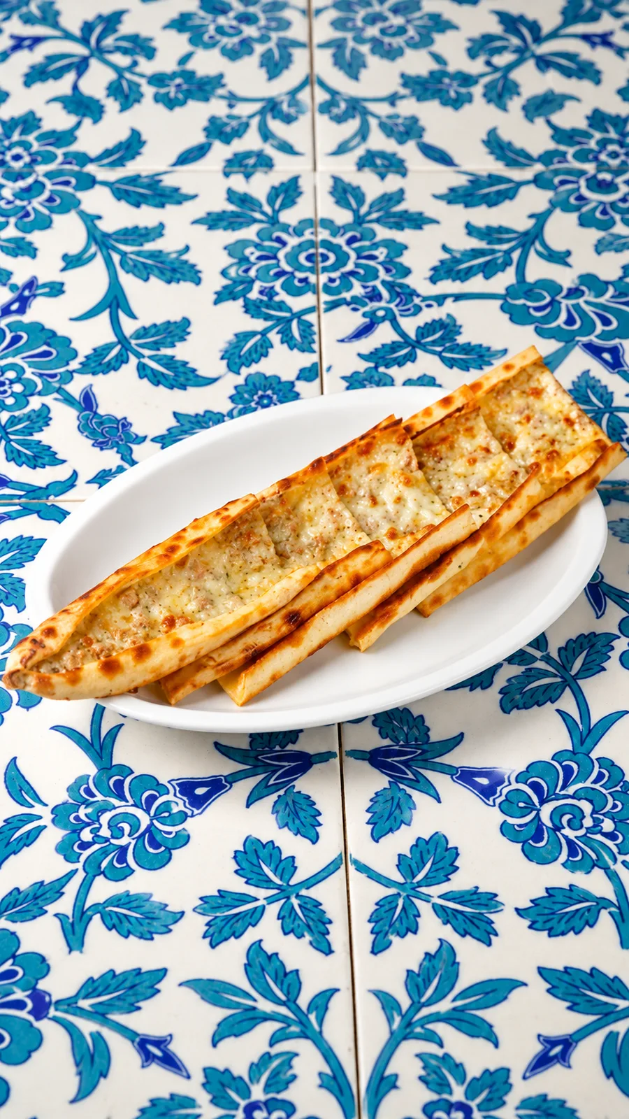 Kuşbaşılı Kaşarlı Pide sunum görseli